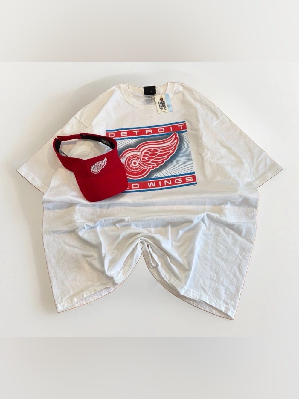 Vintage Deadstock Detroit Red Wings T-Shirt 90s Size 2XL Red Visor NHL Hockey